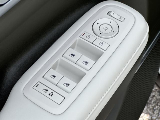 new 2025 Hyundai Santa Fe car, priced at $49,652