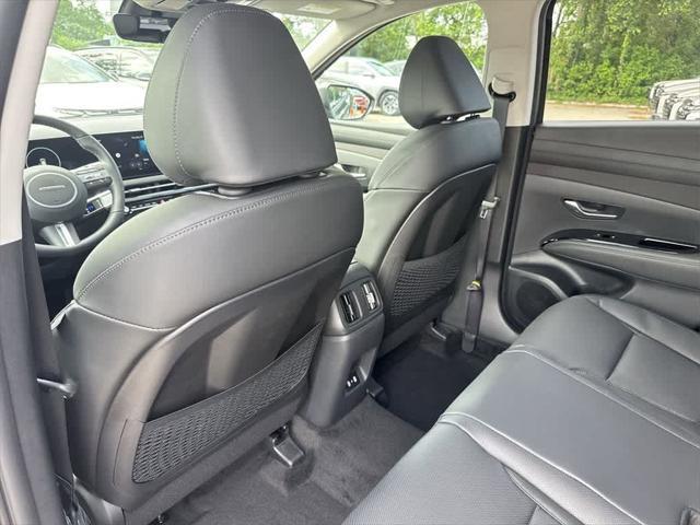 new 2025 Hyundai TUCSON Hybrid car, priced at $42,317