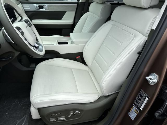 new 2025 Hyundai Santa Fe car, priced at $47,277