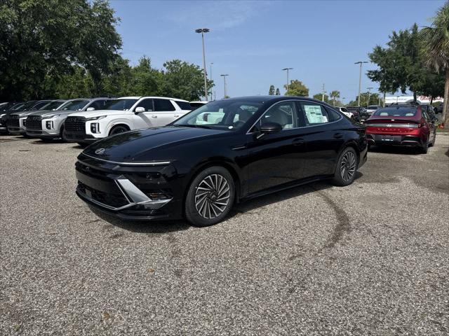 new 2025 Hyundai Sonata Hybrid car, priced at $38,552