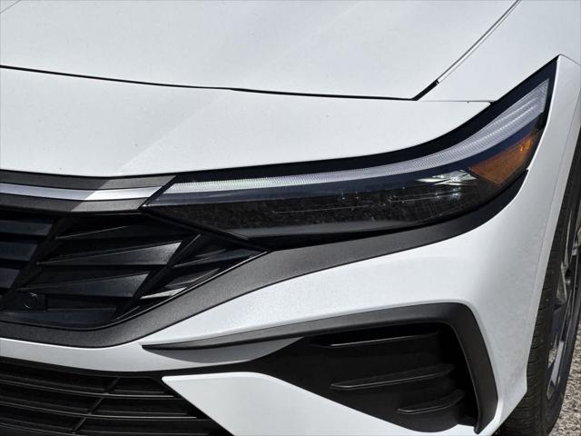 new 2025 Hyundai Elantra car, priced at $29,014