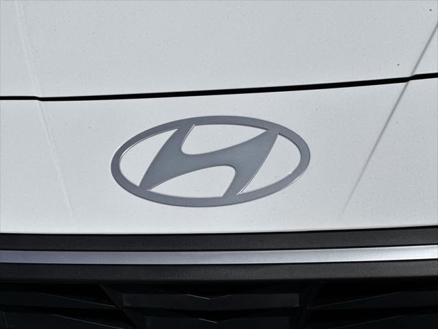 new 2025 Hyundai Elantra car, priced at $29,014