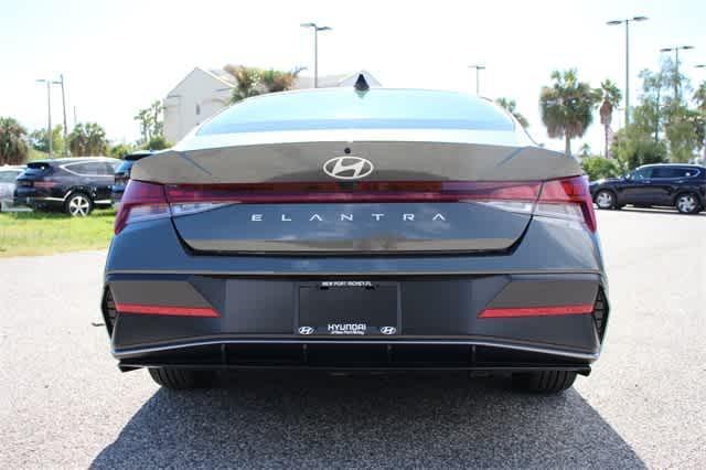 new 2024 Hyundai Elantra car, priced at $25,987