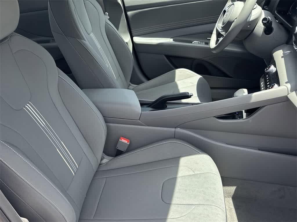 new 2025 Hyundai Elantra car, priced at $22,424