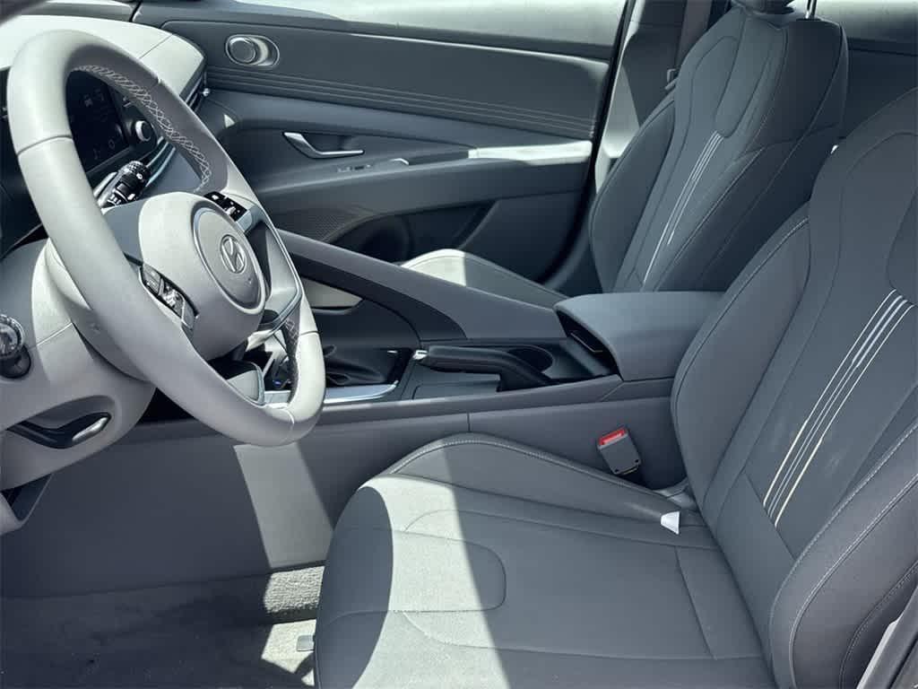new 2025 Hyundai Elantra car, priced at $22,424