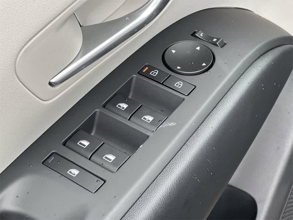 new 2025 Hyundai TUCSON Hybrid car, priced at $35,093