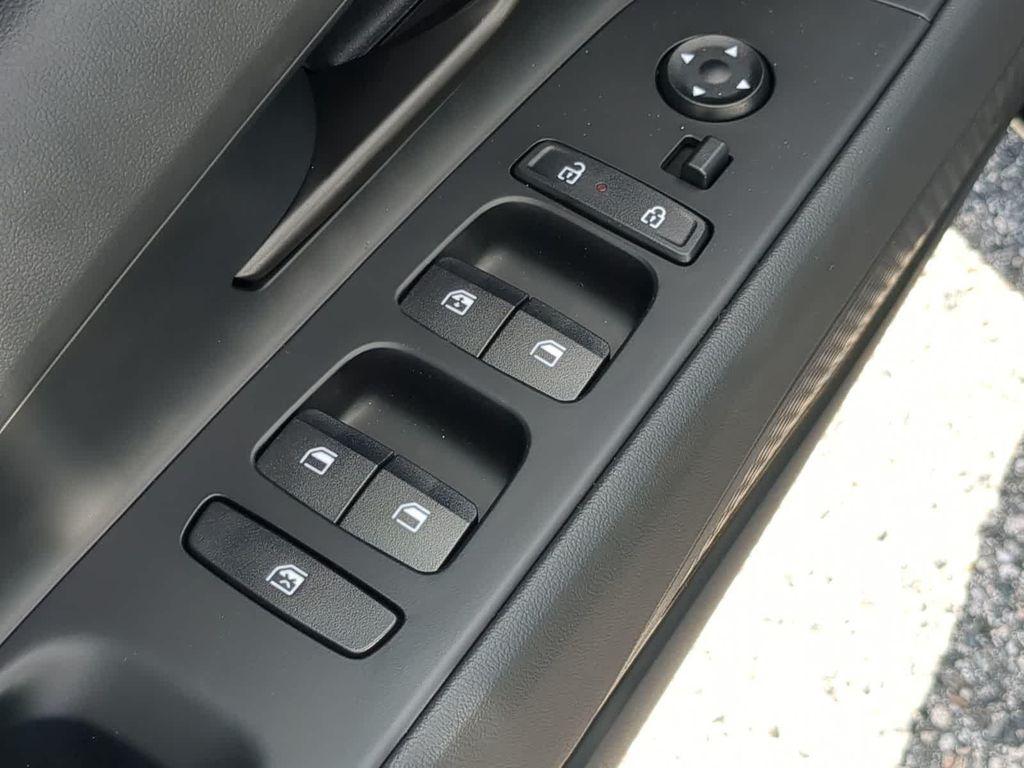 new 2025 Hyundai Elantra car, priced at $26,906
