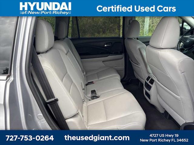 used 2022 Honda Pilot car, priced at $27,998