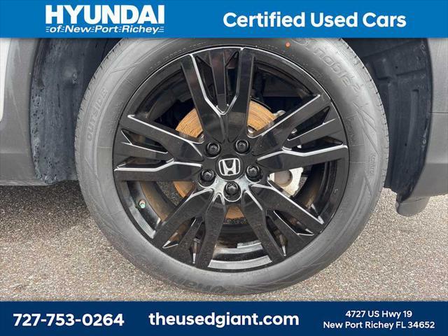 used 2022 Honda Pilot car, priced at $27,998