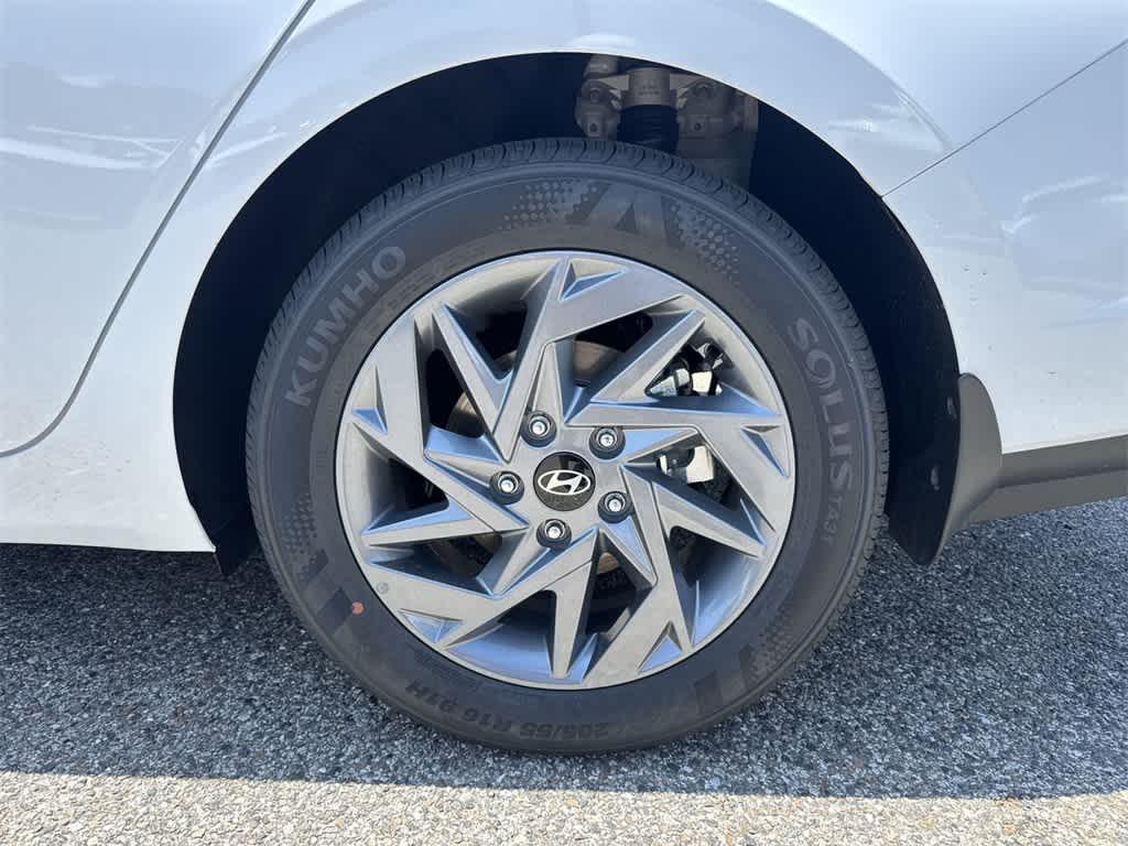 new 2025 Hyundai ELANTRA HEV car, priced at $24,060