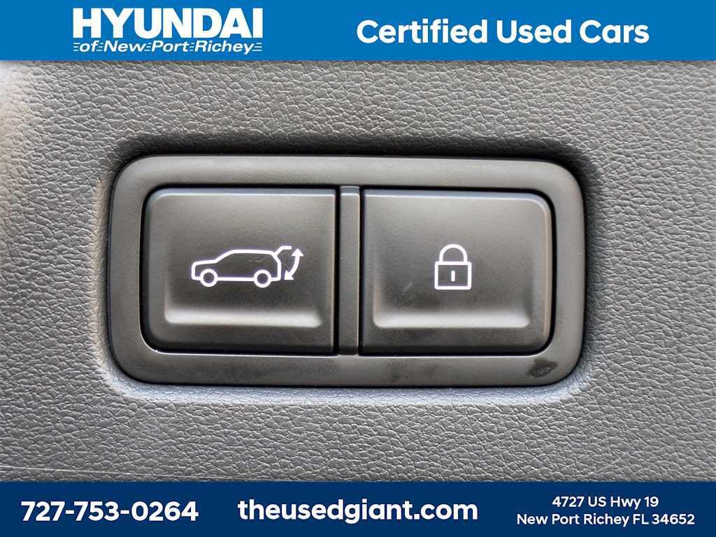 used 2024 Hyundai Santa Fe car, priced at $26,998