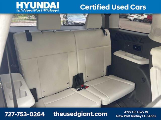 used 2025 Hyundai Santa Fe car, priced at $42,770