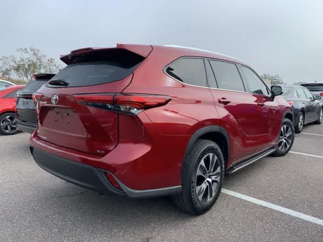 used 2020 Toyota Highlander car, priced at $30,369