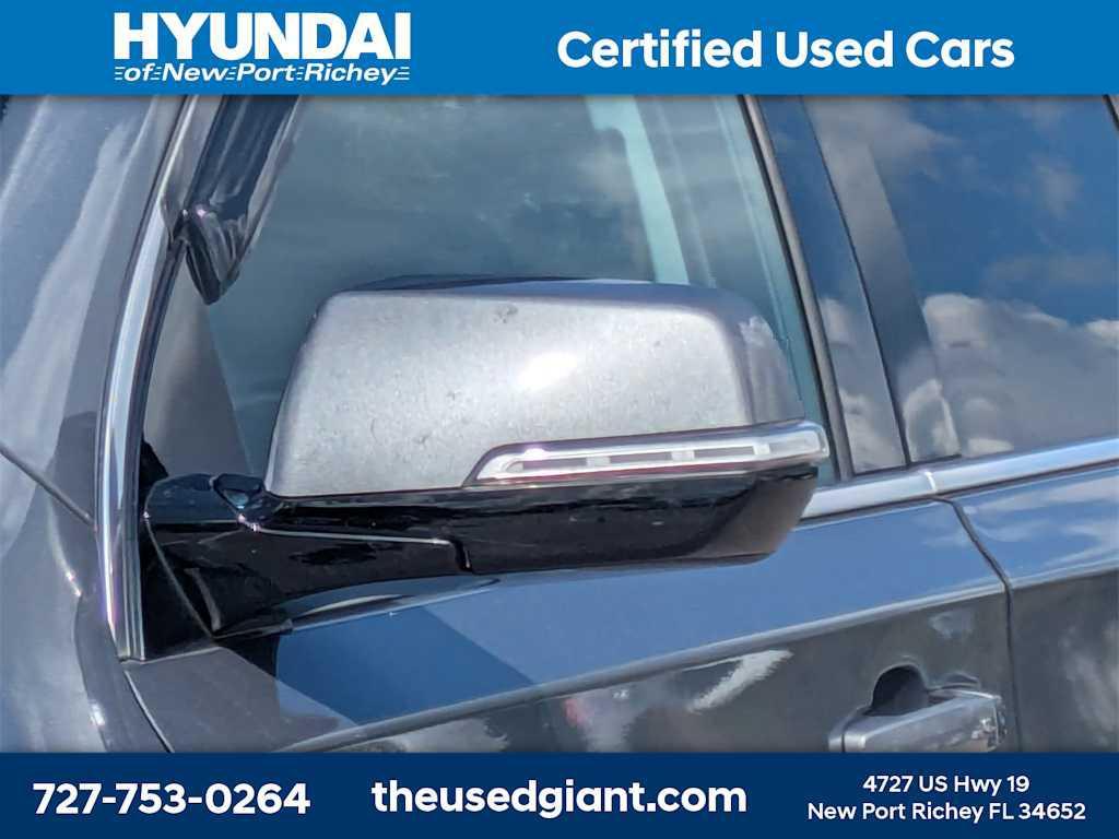 used 2019 Chevrolet Traverse car, priced at $17,833