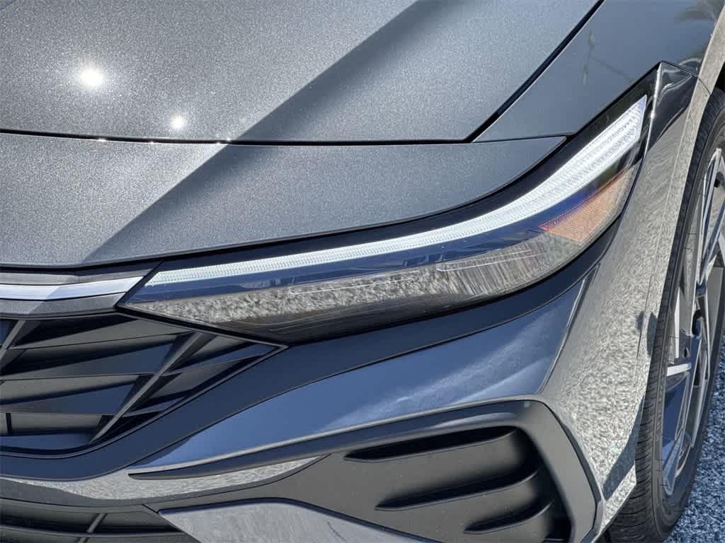 new 2025 Hyundai ELANTRA HEV car, priced at $25,487