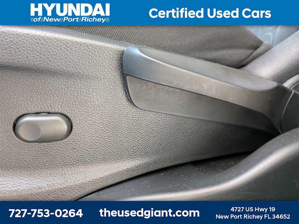 used 2022 Chevrolet Trax car, priced at $12,880