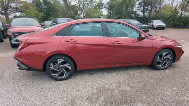 new 2025 Hyundai Elantra car, priced at $27,242