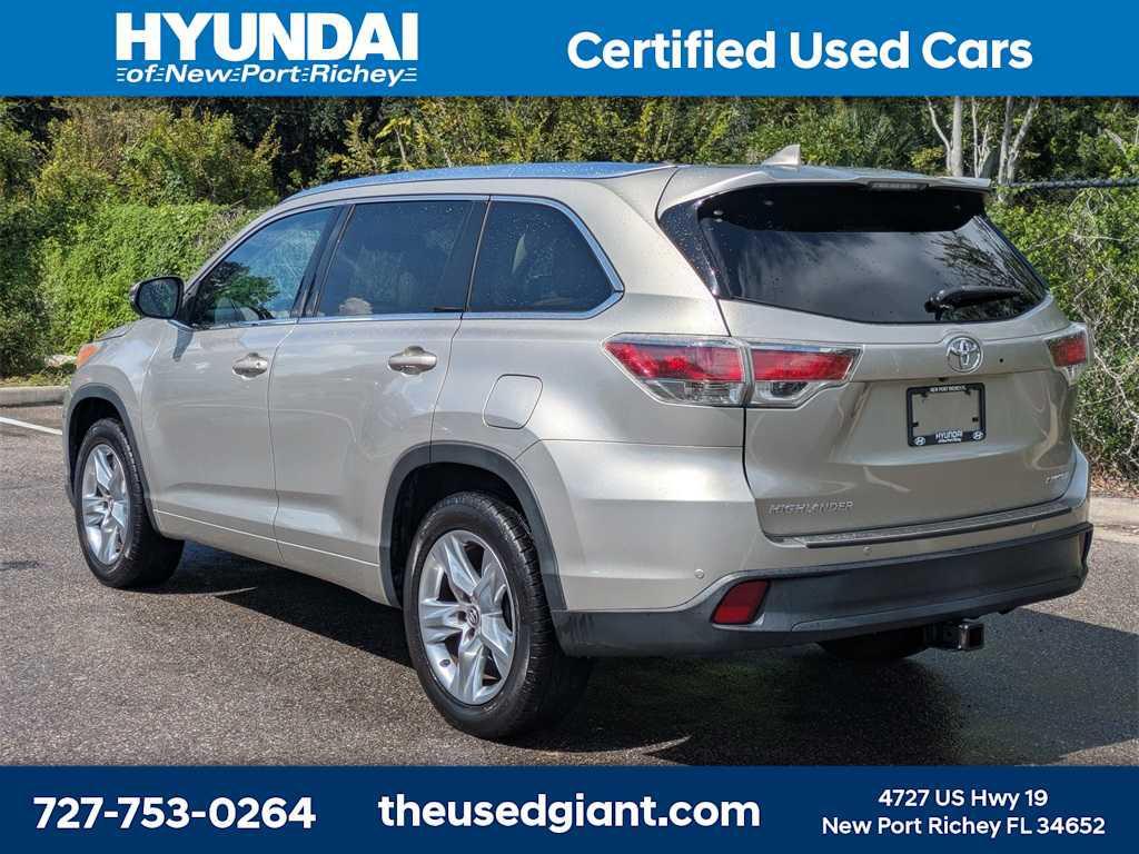 used 2016 Toyota Highlander car, priced at $16,440