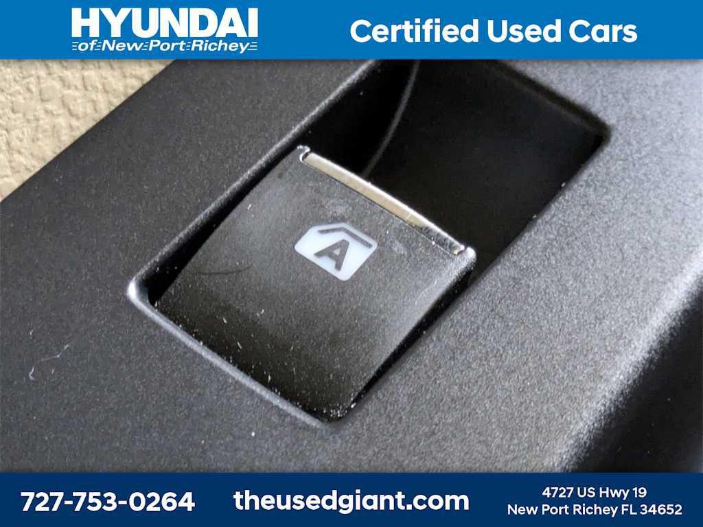used 2016 Toyota Highlander car, priced at $16,440