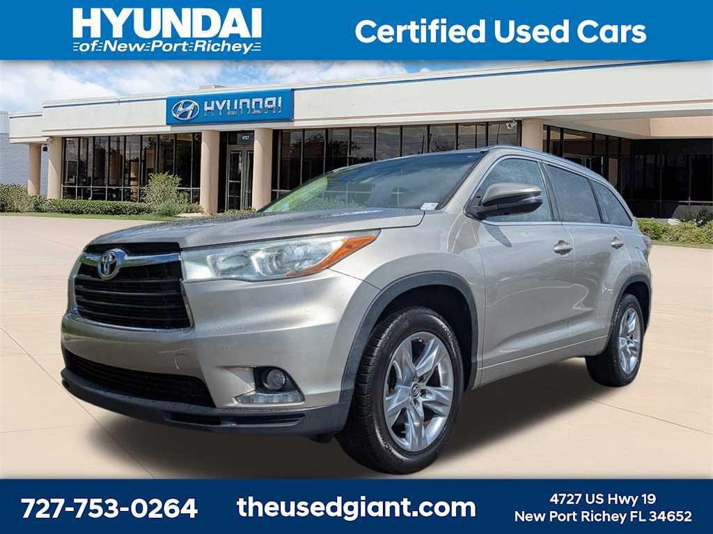 used 2016 Toyota Highlander car, priced at $16,440