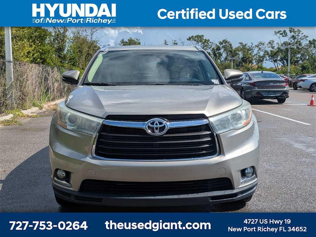 used 2016 Toyota Highlander car, priced at $16,440