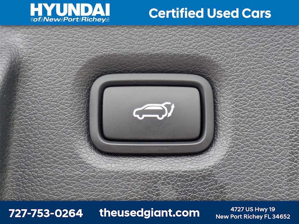 used 2020 Hyundai Santa Fe car, priced at $17,648