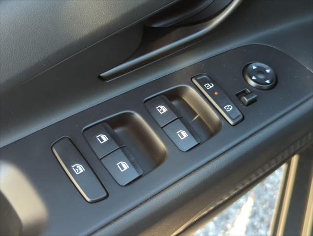 new 2025 Hyundai Elantra car, priced at $28,529