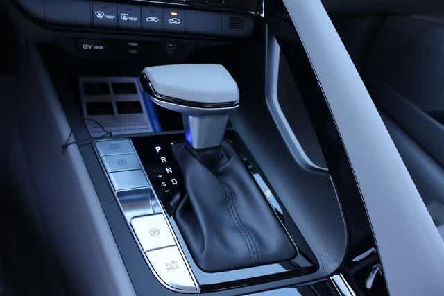 new 2024 Hyundai ELANTRA HEV car, priced at $26,250