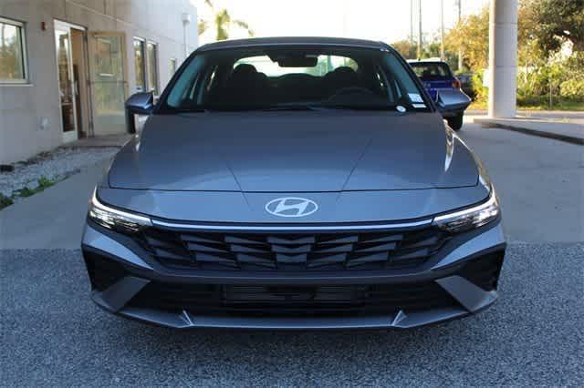 new 2025 Hyundai Elantra HEV car, priced at $26,146