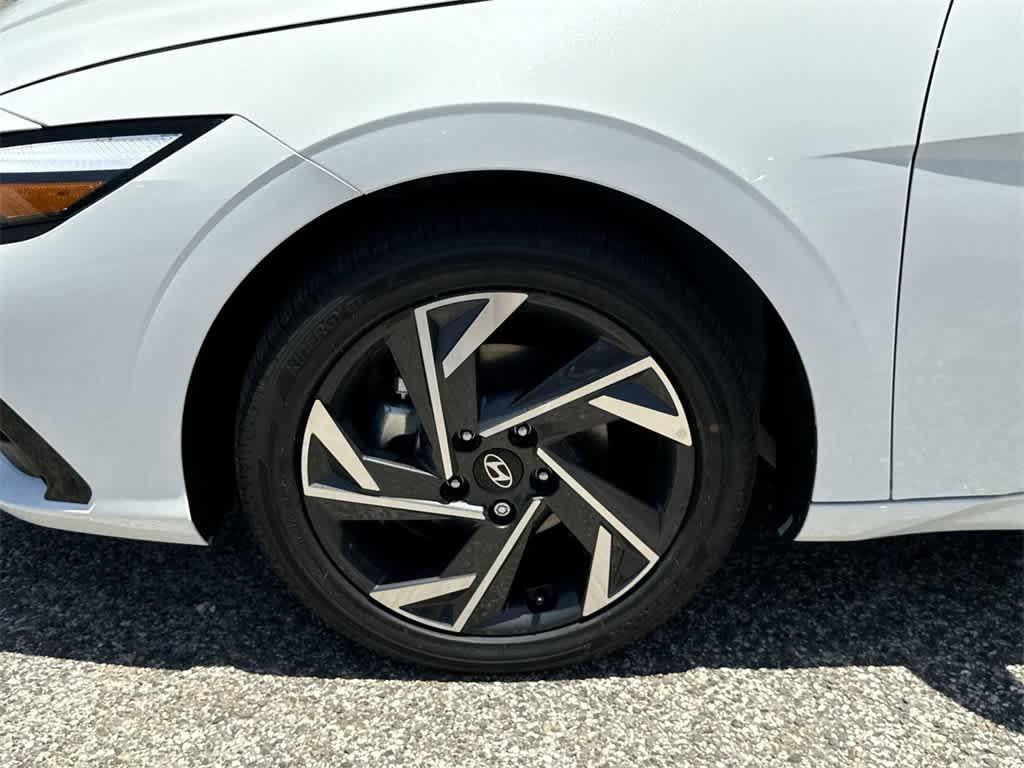 new 2025 Hyundai Elantra car, priced at $29,330