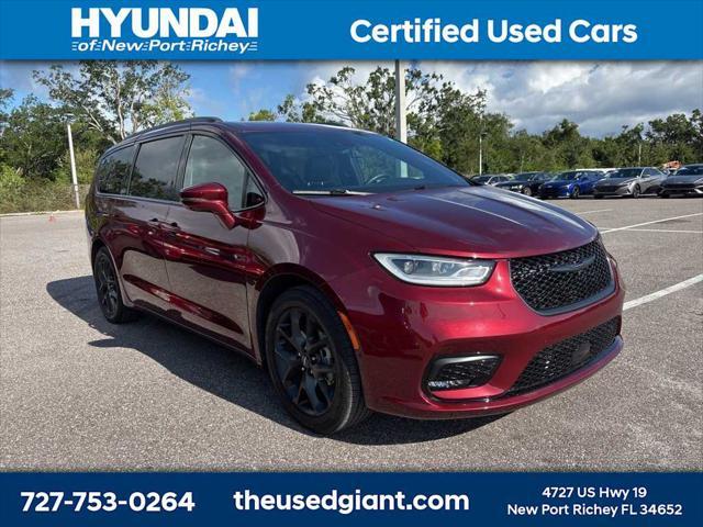 used 2021 Chrysler Pacifica car, priced at $24,151