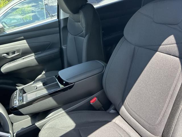 new 2025 Hyundai TUCSON Hybrid car, priced at $34,558
