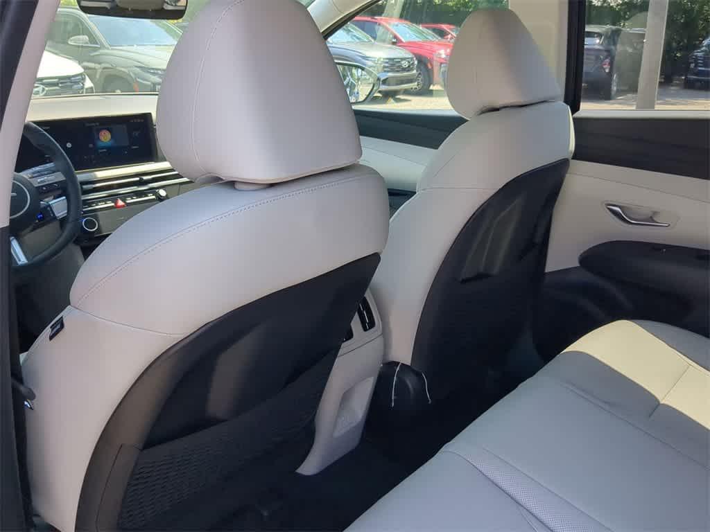 new 2025 Hyundai TUCSON Hybrid car, priced at $35,077