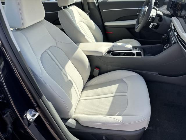 new 2025 Hyundai Sonata Hybrid car, priced at $32,291