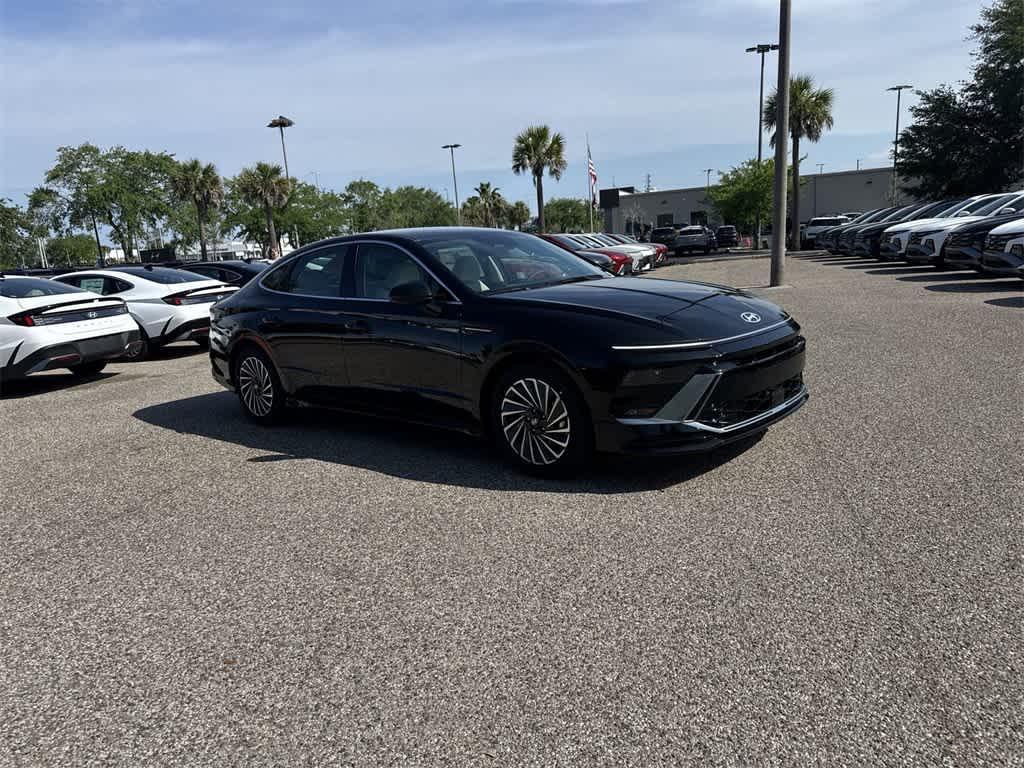 new 2025 Hyundai Sonata Hybrid car, priced at $29,293