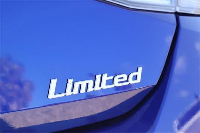 new 2024 Hyundai Elantra car, priced at $27,657