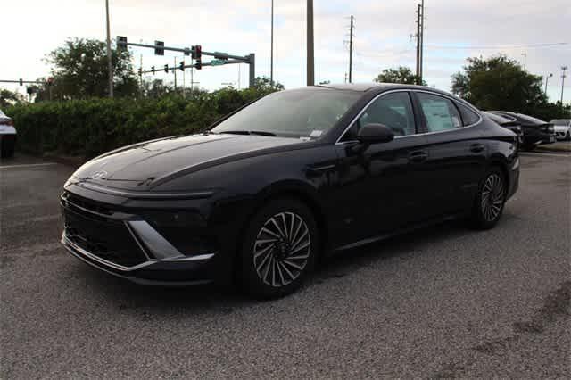 new 2025 Hyundai Sonata Hybrid car, priced at $31,901