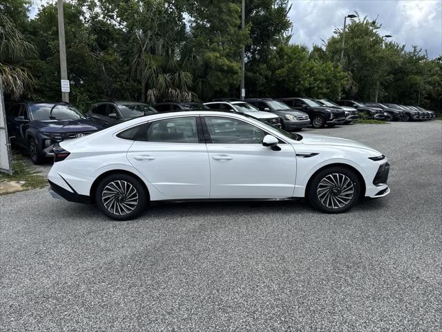 new 2025 Hyundai Sonata Hybrid car, priced at $39,034