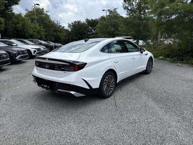 new 2025 Hyundai Sonata Hybrid car, priced at $39,034