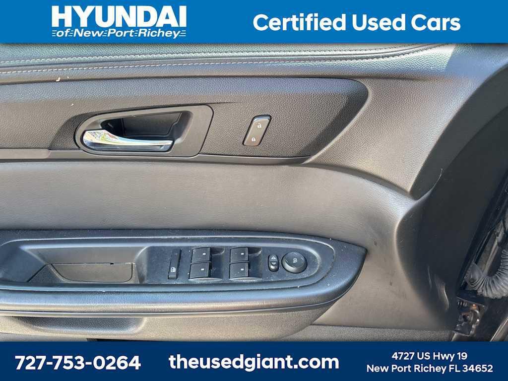 used 2015 Chevrolet Traverse car, priced at $7,860