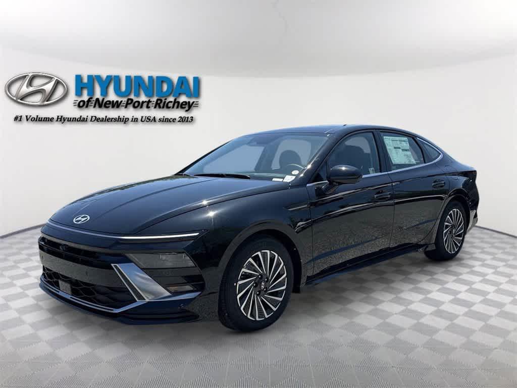 new 2025 Hyundai Sonata Hybrid car, priced at $35,561