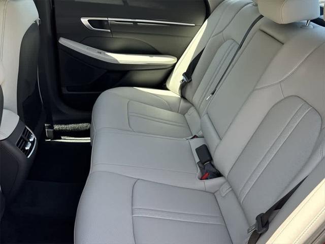 new 2025 Hyundai Sonata Hybrid car, priced at $38,562