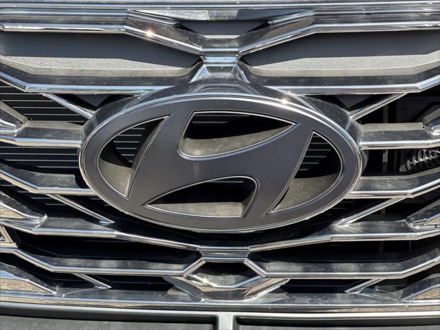 new 2025 Hyundai TUCSON Hybrid car, priced at $40,185
