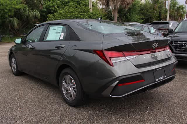 new 2025 Hyundai Elantra car, priced at $23,060