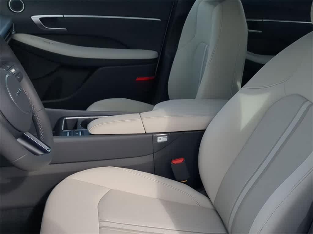 new 2025 Hyundai Sonata car, priced at $29,679