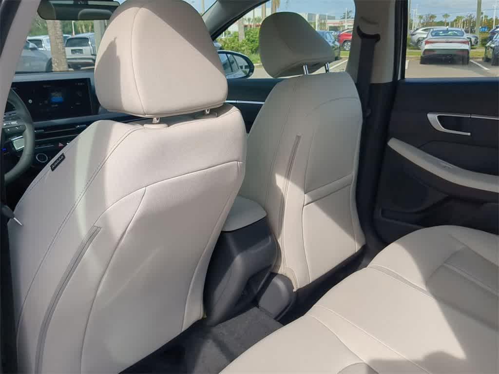 new 2025 Hyundai Sonata car, priced at $29,679