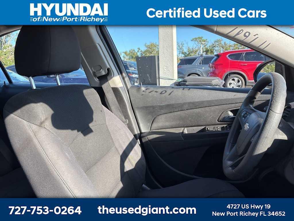 used 2015 Chevrolet Cruze car, priced at $3,998
