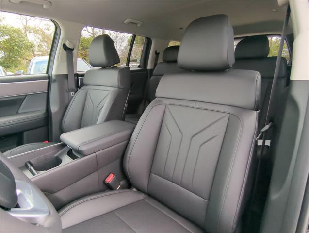 new 2025 Hyundai Santa Fe car, priced at $41,512