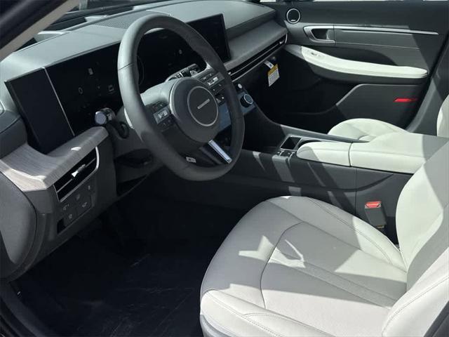 new 2025 Hyundai Sonata Hybrid car, priced at $39,032