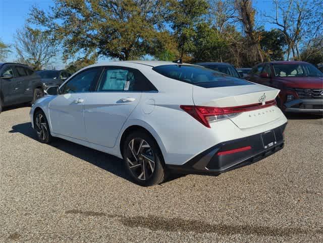 new 2025 Hyundai Elantra car, priced at $26,913